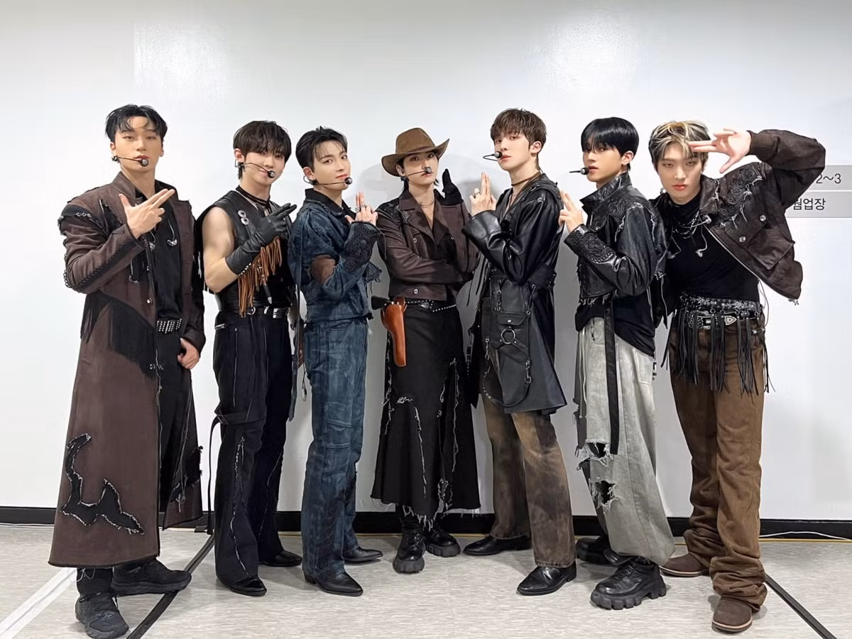 Nhóm ATEEZ được vinh danh Giải thưởng Nghệ sĩ của năm tại THE FACT MUSIC AWARDS (TMA) 2023. Nhóm ATEEZ được vinh danh Giải thưởng Nghệ sĩ của năm tại THE FACT MUSIC AWARDS (TMA) 2023.