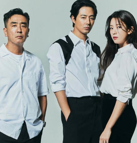 Không chỉ 'phủ sóng' Bắc Mỹ, Moving đang bay cao hớp hồn khán giả châu Á. Và 3 tập cuối trong tổng số 20 tập sẽ được phát sóng vào ngày 20/9. Sự chú ý tập trung vào việc cha mẹ có siêu năng lực sẽ đối đầu như thế nào với các thế lực đe dọa con cái họ, những người cũng được thừa hưởng siêu năng lực.