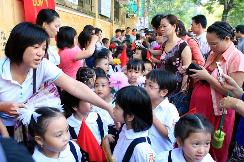 Theo quy định mới Ban phụ huynh sẽ không đứng ra thu các khoản đóng góp cho nhà trường. Ảnh: Hồng Vĩnh