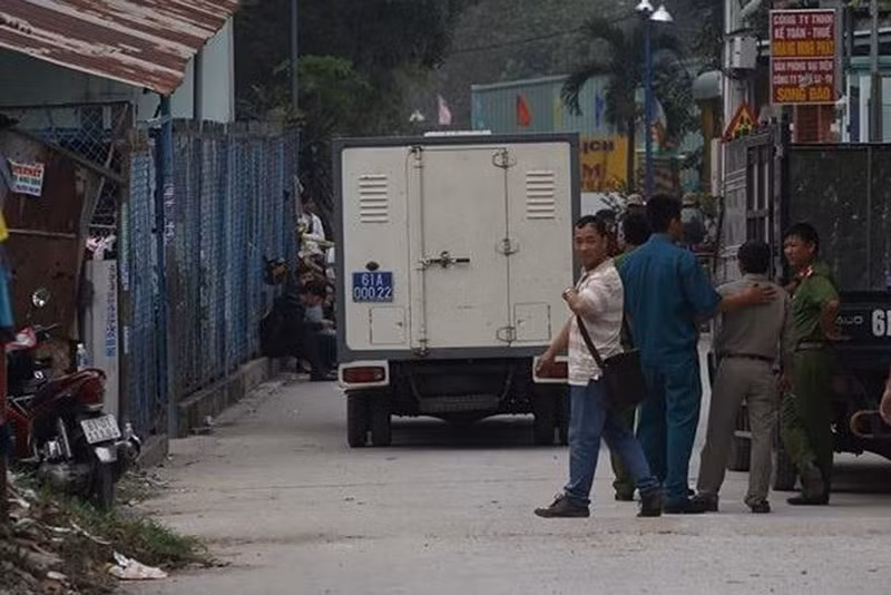 Công an thực nghiệm vụ vợ giết chồng, phân xác ở Bình Dương ảnh 3