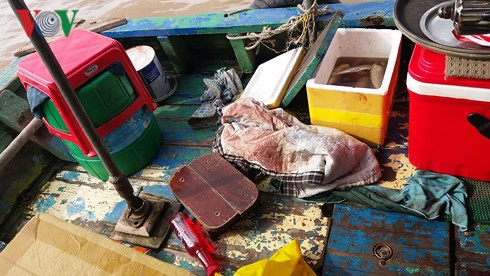 Nhiều vết máu trên con đò của người phụ nữ mất tích bí ẩn ảnh 1