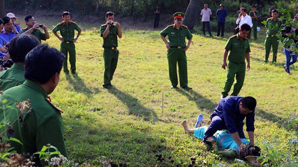 Thực nghiệm điều tra vụ án giết hiếp cô gái chăn dê ở An Giang ảnh 3