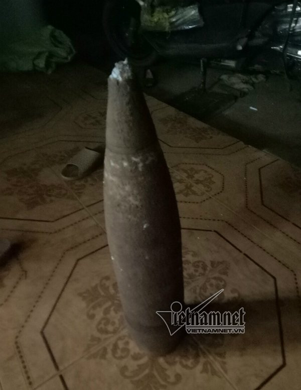 Chém người rồi quăng đầu đạn pháo vào nhà nạn nhân ảnh 1