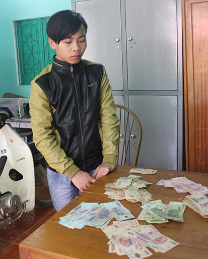 Đi chơi Tết, nhà bị trộm đột nhập phá két sắt ảnh 1