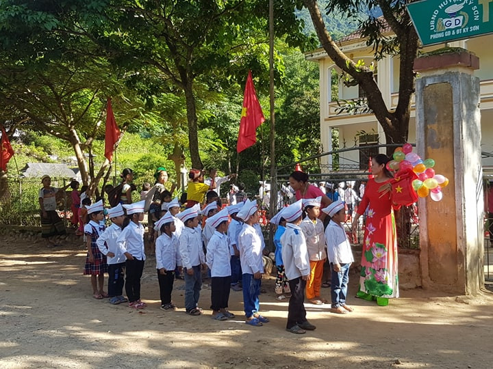 Gần 24 triệu học sinh, sinh viên hân hoan khai giảng năm học mới ảnh 26