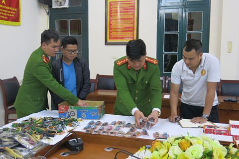 Lần tung tích 'ông trùm' buôn vũ khí dưới vỏ bọc của một trí thức trẻ ảnh 1