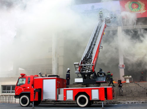 Nhưng nhanh chóng bị lực lượng phòng cháy chữa cháy khống chế