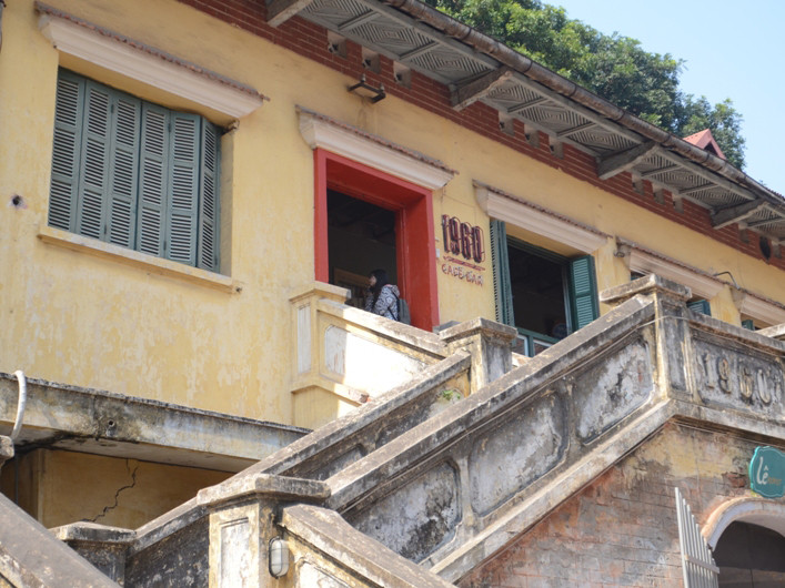 Khu vực nhà cũ trong Zone 9 vẫn được các bạn trẻ đến 