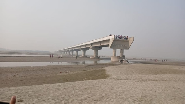 Cây cầu trông như thế này. Ảnh: Surya Reddy.