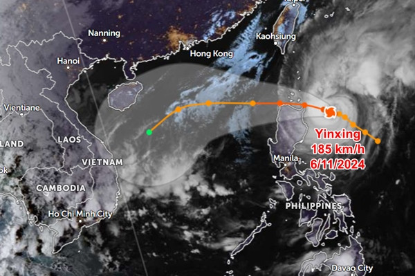 Vị trí hiện tại và đường đi dự báo của bão Yinxing, theo JTWC. Ảnh: Zoom Earth, JMA, JTWC. Vị trí hiện tại và đường đi dự báo của bão Yinxing, theo JTWC. Ảnh: Zoom Earth, JMA, JTWC.