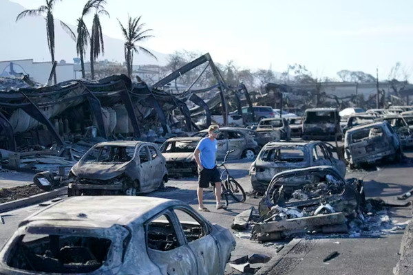 Cảnh tượng tan hoang do cháy rừng ở Lanaina (Hawaii, Mỹ), tháng 8/2023. Ảnh: Rick Bowmer/ AP. Cảnh tượng tan hoang do cháy rừng ở Lanaina (Hawaii, Mỹ), tháng 8/2023. Ảnh: Rick Bowmer/ AP.
