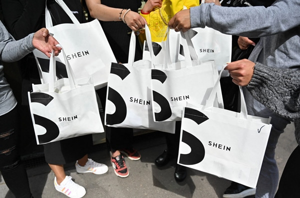Kiểm tra mới nhất ở Seoul (Hàn Quốc) cho thấy nhiều sản phẩm được bán bởi Shein có hàm lượng hóa chất độc hại ở mức cao. Ảnh minh họa: Global News. Kiểm tra mới nhất ở Seoul (Hàn Quốc) cho thấy nhiều sản phẩm được bán bởi Shein có hàm lượng hóa chất độc hại ở mức cao. Ảnh minh họa: Global News.