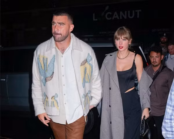 Taylor Swift và Travis Kelce. Ảnh: Gotham/ GC Images.