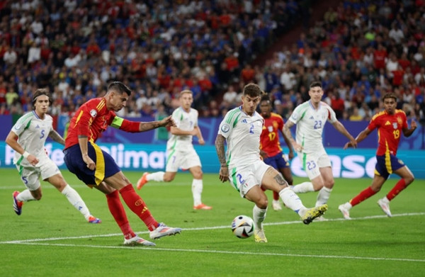 Chẳng lẽ ĐT Ý bị xử ép? Ảnh: Football Italia.