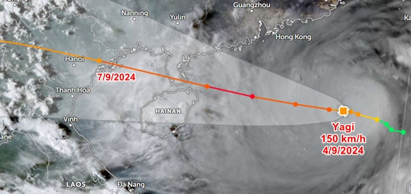 Vị trí của bão số 3 vào chiều 4/9 và dự báo đường đi của nó. Ảnh: Zoom Earth, JMA. Vị trí của bão số 3 vào chiều 4/9 và dự báo đường đi của nó. Ảnh: Zoom Earth, JMA.