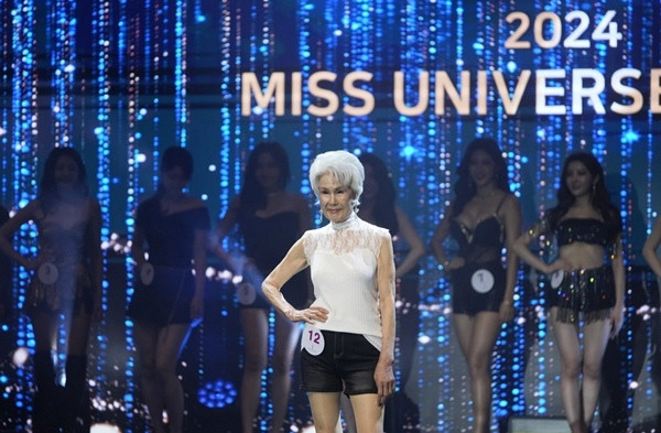 Bà Choi nhận được sự ủng hộ của rất nhiều cư dân mạng ở Hàn Quốc. Ảnh: Lee Jin-man/ AP.