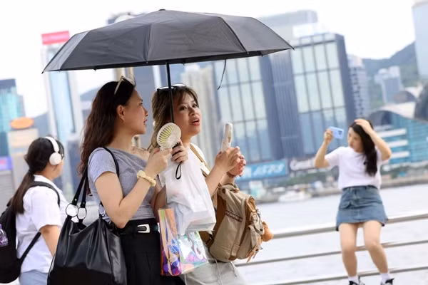 Hong Kong (Trung Quốc) vừa trải qua những ngày nóng kỷ lục trong năm nay. Ảnh: Jelly Tse.