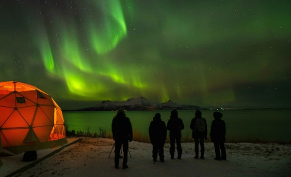 Bão địa từ có thể tạo ra hiện tượng cực quang. Ảnh: Viking Cruises. Bão địa từ có thể tạo ra hiện tượng cực quang. Ảnh: Viking Cruises.