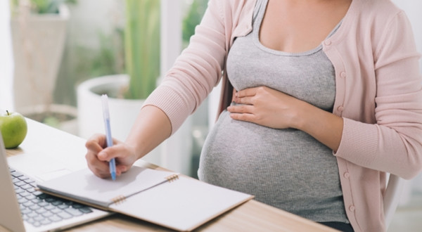 Bằng cách làm giấy tờ giả, Ioele được nghỉ thai sản 17 lần và nhận khoảng 3 tỷ đồng tiền hỗ trợ của Chính phủ. Ảnh minh họa: Didlaw. Bằng cách làm giấy tờ giả, Ioele được nghỉ thai sản 17 lần và nhận khoảng 3 tỷ đồng tiền hỗ trợ của Chính phủ. Ảnh minh họa: Didlaw.