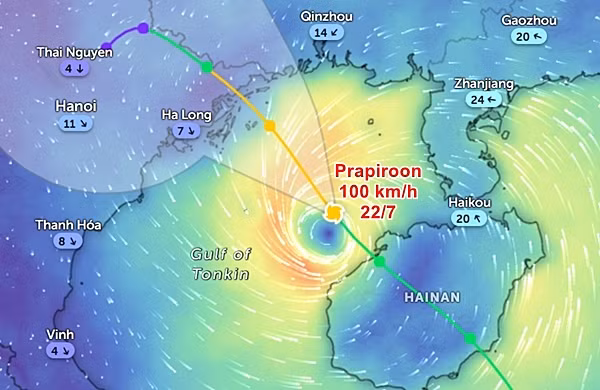 Vị trí và dự báo đường đi của bão số 2 (Prapiroon) vào chiều 22/7. Ảnh: Zoom Earth, OpenStreetMap.