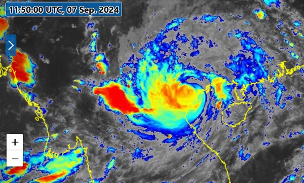 Hình ảnh bão Yagi lúc 18h50' ngày 7/9, có thể thấy mắt bão không còn rõ nét. Ảnh: JMA. Hình ảnh bão Yagi lúc 18h50' ngày 7/9, có thể thấy mắt bão không còn rõ nét. Ảnh: JMA.