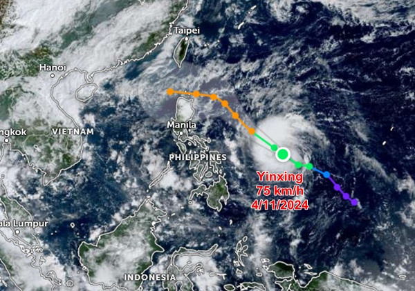 Vị trí hiện tại và đường đi dự báo của bão Yinxing, theo JTWC. Ảnh: Zoom Earth, JMA, JTWC. Vị trí hiện tại và đường đi dự báo của bão Yinxing, theo JTWC. Ảnh: Zoom Earth, JMA, JTWC.