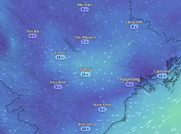 Tốc độ (km/h) và hướng gió ở một số tỉnh thành miền Bắc vào hôm nay, 8/4: Gió Đông - Đông Bắc lạnh và vẫn đưa hơi nước từ biển vào. Ảnh: Zoom Earth, OpenStreetMap.