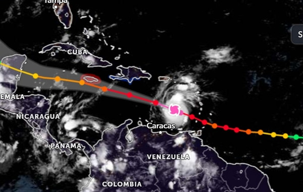 Vị trí và đường đi của bão Beryl. Hiện nó đã là siêu bão và đe dọa sẽ ảnh hưởng đến nhiều nước khác. Ảnh: Zoom Earth, NOAA. Vị trí và đường đi của bão Beryl. Hiện nó đã là siêu bão và đe dọa sẽ ảnh hưởng đến nhiều nước khác. Ảnh: Zoom Earth, NOAA.