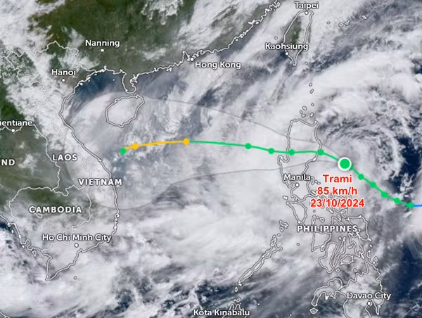 Vị trí hiện tại và đường đi dự báo của bão Trà Mi. Ảnh: Zoom Earth, JMA, JTWC.