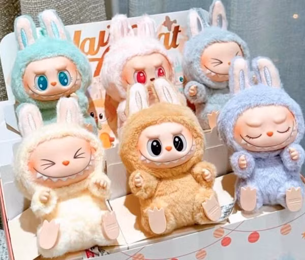 Người phụ nữ mua búp bê Labubu (và một số món đồ khác) về làm quà mà không khai báo với Hải quan Singapore. Ảnh minh họa: Instagram.