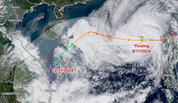 Vị trí hiện tại và đường đi dự báo của bão Yinxing (cơn bão số 7). Ảnh: Zoom Earth, JMA, JTWC.