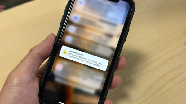 Một cảnh báo động đất trên điện thoại. Ảnh minh họa: Fox40. Một cảnh báo động đất trên điện thoại. Ảnh minh họa: Fox40.