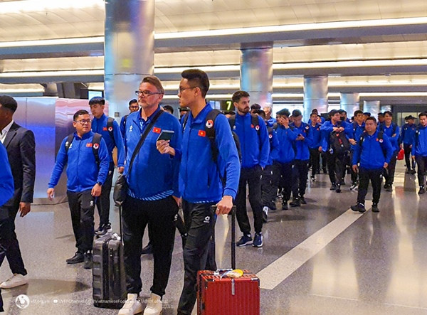 ĐT Việt Nam đã sang Qatar, sẵn sàng cho Asian Cup 2023. Ảnh: VFF.
