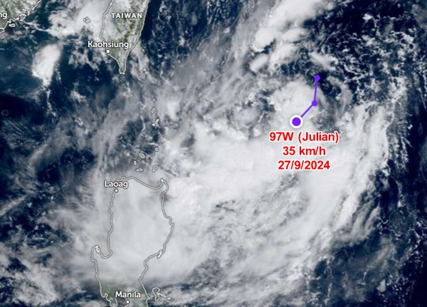 Vị trí của 97W (Julian) lúc sáng nay, 27/9. Ảnh: Zoom Earth, JMA, JTWC.