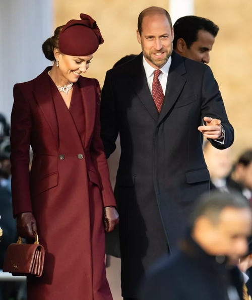 William - Kate trông vui tươi trong buổi đón tiếp. Ảnh: Getty Images.