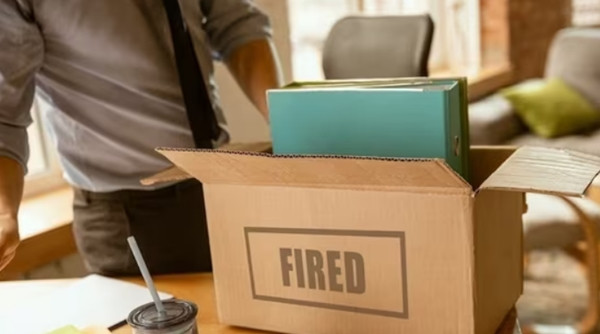 Tòa án cho rằng việc công ty sa thải anh Zhang là "thái quá". Ảnh minh họa: HT. Tòa án cho rằng việc công ty sa thải anh Zhang là "thái quá". Ảnh minh họa: HT.