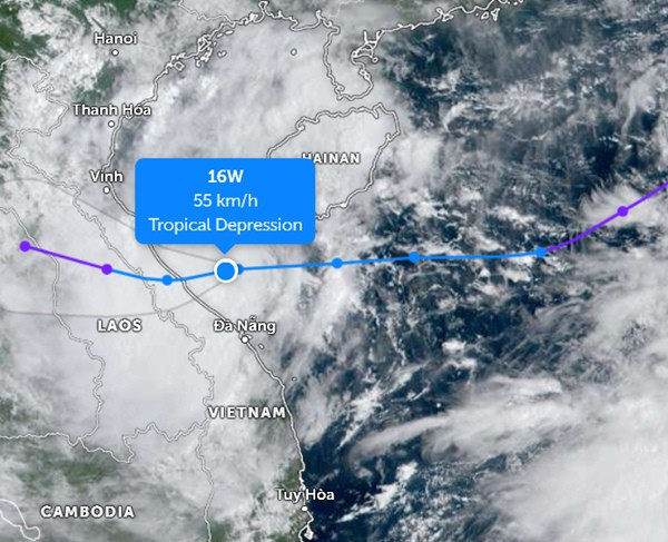 Dự báo của JTWC lúc 7h sáng nay. Ảnh: Zoom Earth, JMA, JTWC.