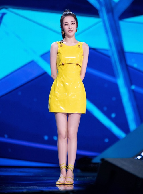 Màu vàng có thể giúp tăng vận may trong năm 2024 cho những người tuổi Thân. Ảnh: Dilraba Updates. Màu vàng có thể giúp tăng vận may trong năm 2024 cho những người tuổi Thân. Ảnh: Dilraba Updates.