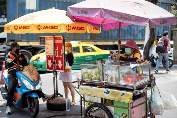 Nắng nóng khắc nghiệt đang diễn ra ở nhiều nước Đông Nam Á. Ảnh: AFP.