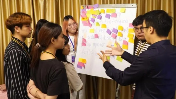 Giới trẻ Thái Lan hạnh phúc nhất ở Đông Nam Á. Ảnh: Vorrawan Rujiwan. Giới trẻ Thái Lan hạnh phúc nhất ở Đông Nam Á. Ảnh: Vorrawan Rujiwan.