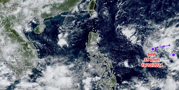 Vị trí của áp thấp 94W vào sáng 19/10. Ảnh: Zoom Earth, JMA.