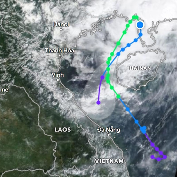 Bão Sanba (ở nước ta gọi là bão số 5) của mùa bão năm 2023 ban đầu cũng là một áp thấp ở Biển Đông. Ảnh: Zoom Earth, NASA. Bão Sanba (ở nước ta gọi là bão số 5) của mùa bão năm 2023 ban đầu cũng là một áp thấp ở Biển Đông. Ảnh: Zoom Earth, NASA.
