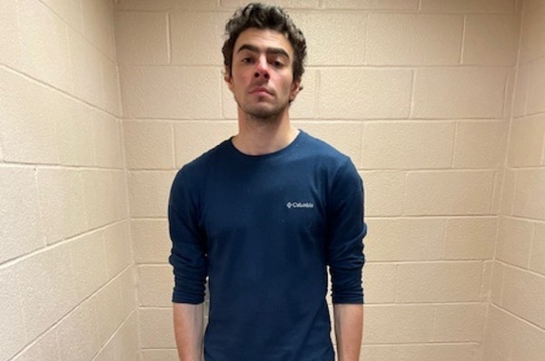 Mangion sau khi bị bắt, tạm giam tại Sở Cảnh sát Altoona. Ảnh: Getty. Mangion sau khi bị bắt, tạm giam tại Sở Cảnh sát Altoona. Ảnh: Getty.