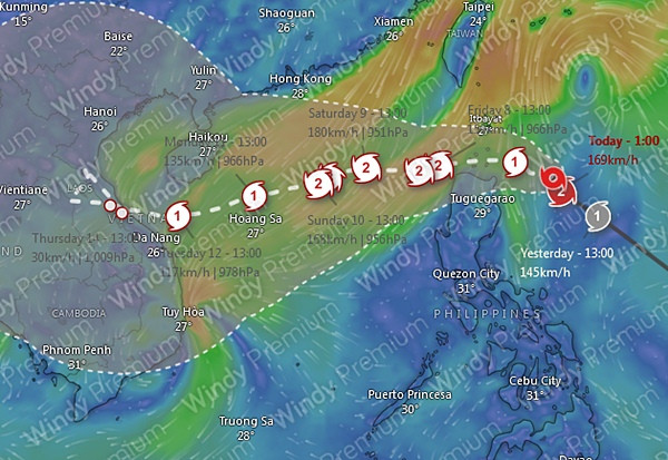 Mô hình của ECMWF dự báo bão Yinxing sẽ đổ bộ miền Trung nước ta. Ảnh: Windy, ECMWF. Mô hình của ECMWF dự báo bão Yinxing sẽ đổ bộ miền Trung nước ta. Ảnh: Windy, ECMWF.