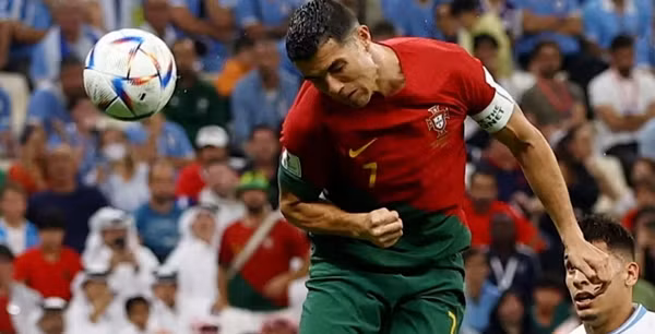 Công nghệ "quả bóng kết nối" đã được sử dụng ở World Cup 2022. Ảnh: Getty.