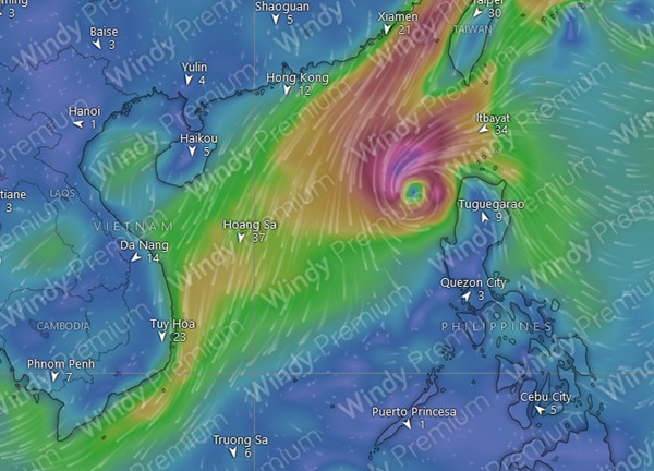 Mô hình của GFS cho rằng bão sẽ vào Biển Đông vào khoảng 8/11. Ảnh: Windy, GFS.