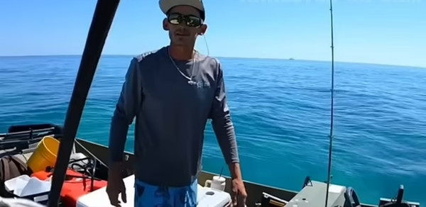 AJ. Ảnh: AOC. AJ. Ảnh: AOC.