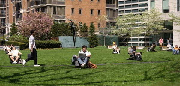 Xuân phân được coi là thời điểm bắt đầu mùa Xuân, theo khoa học phương Tây. Ảnh minh họa: Fordham Edu. Xuân phân được coi là thời điểm bắt đầu mùa Xuân, theo khoa học phương Tây. Ảnh minh họa: Fordham Edu.