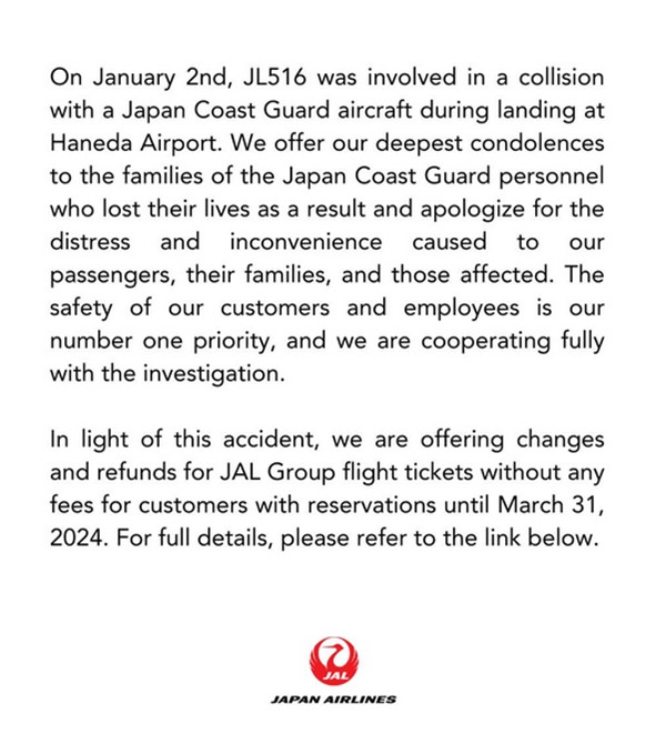 Thông báo của Japan Airlines. Ảnh: Japan Airlines. Thông báo của Japan Airlines. Ảnh: Japan Airlines.