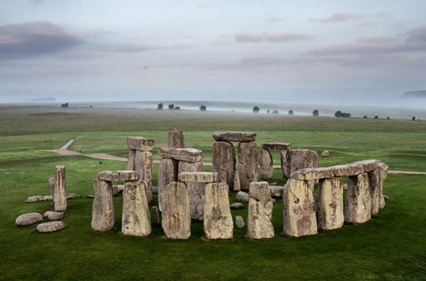Các nhà khoa học đã tìm hiểu về bãi đá Stonehenge suốt nhiều năm qua mà không tìm được lời giải. Ảnh: Matt Cardy/ Getty Images.